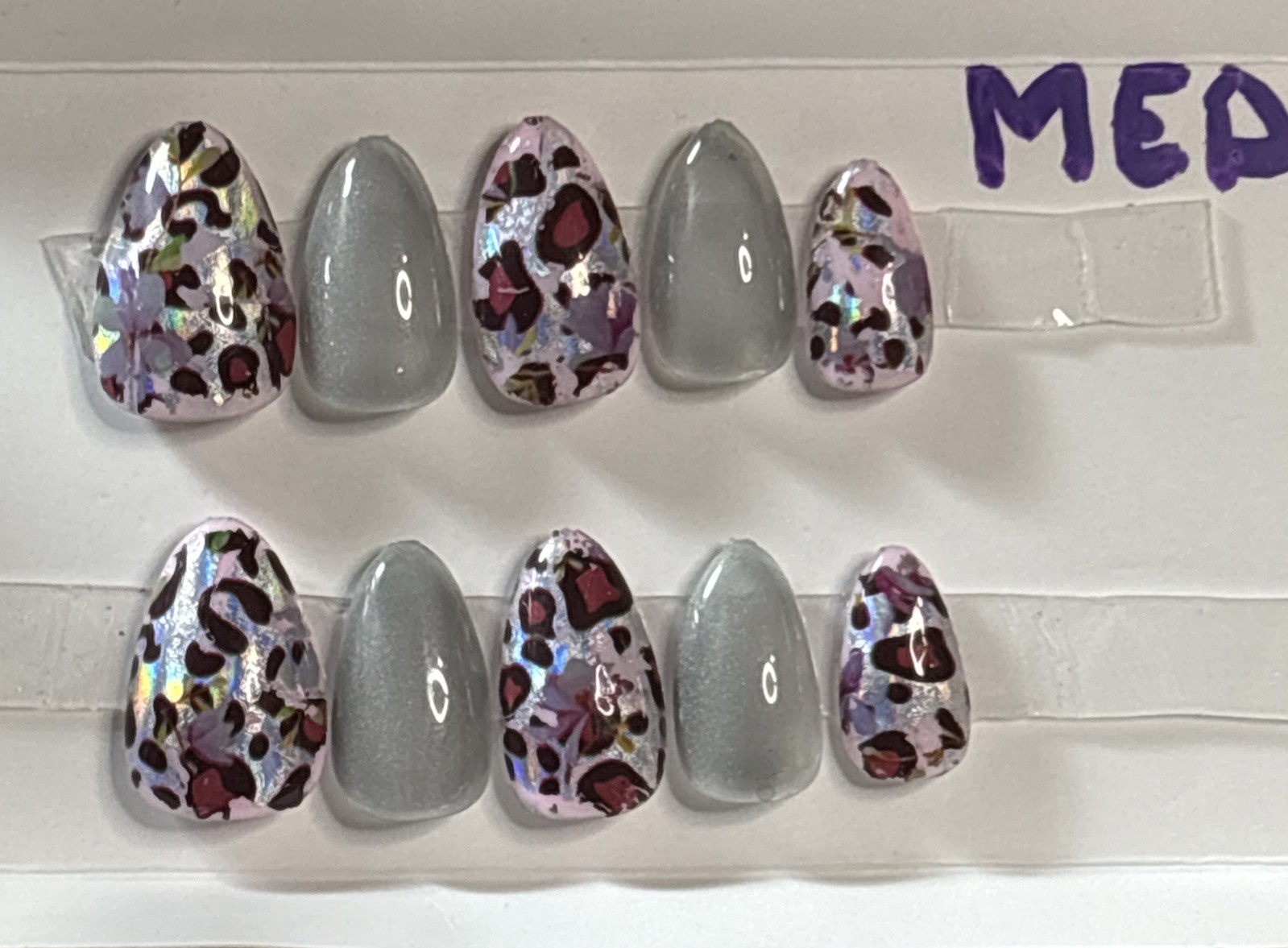 Press On Nails SzMed Almond-Nails Pink&silver gel polish w/Foil design(brown)