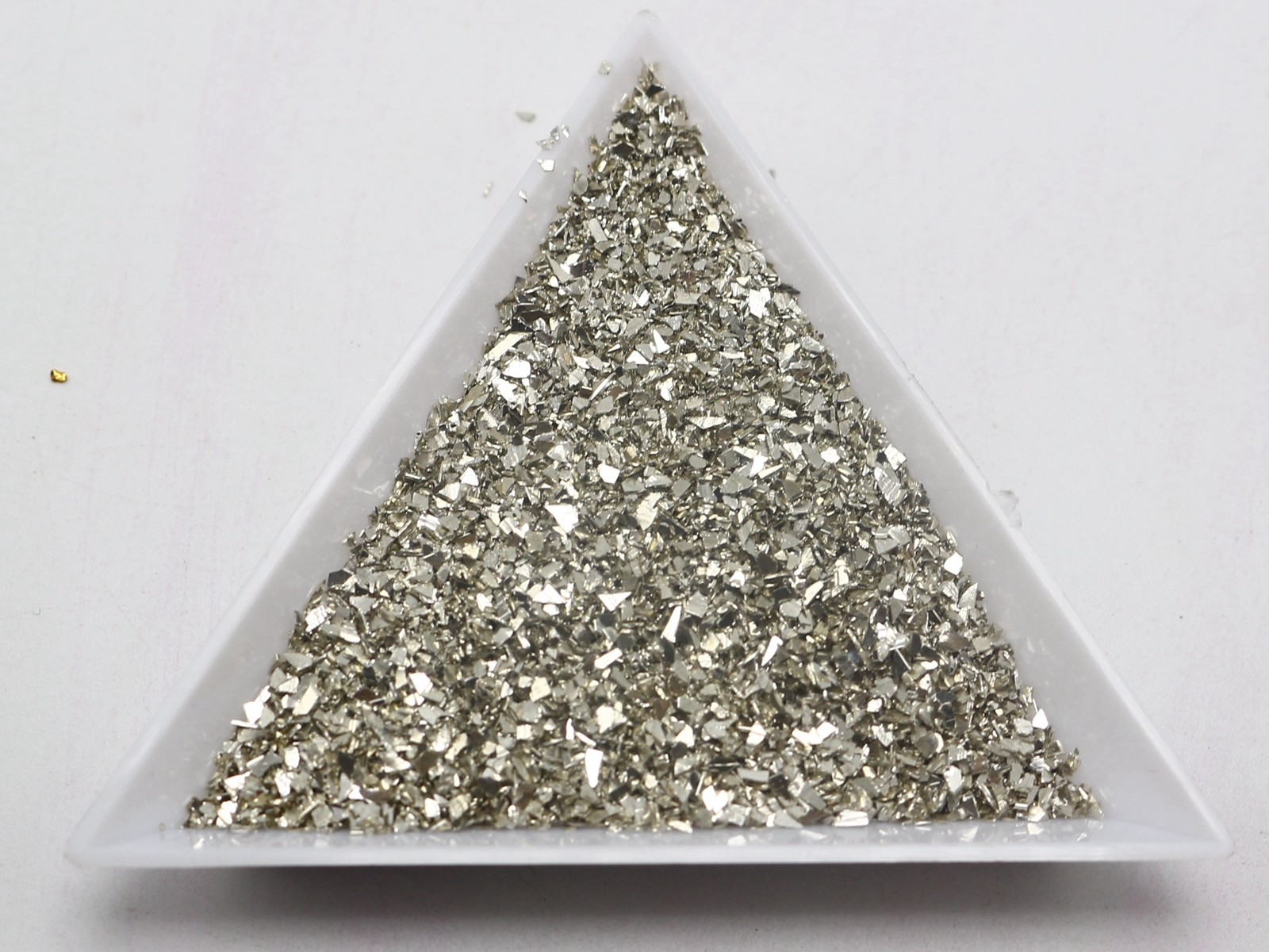 30 Gram Glass Crushed Chips Powder Irregular Shape Nail Art Tips + Storag Box