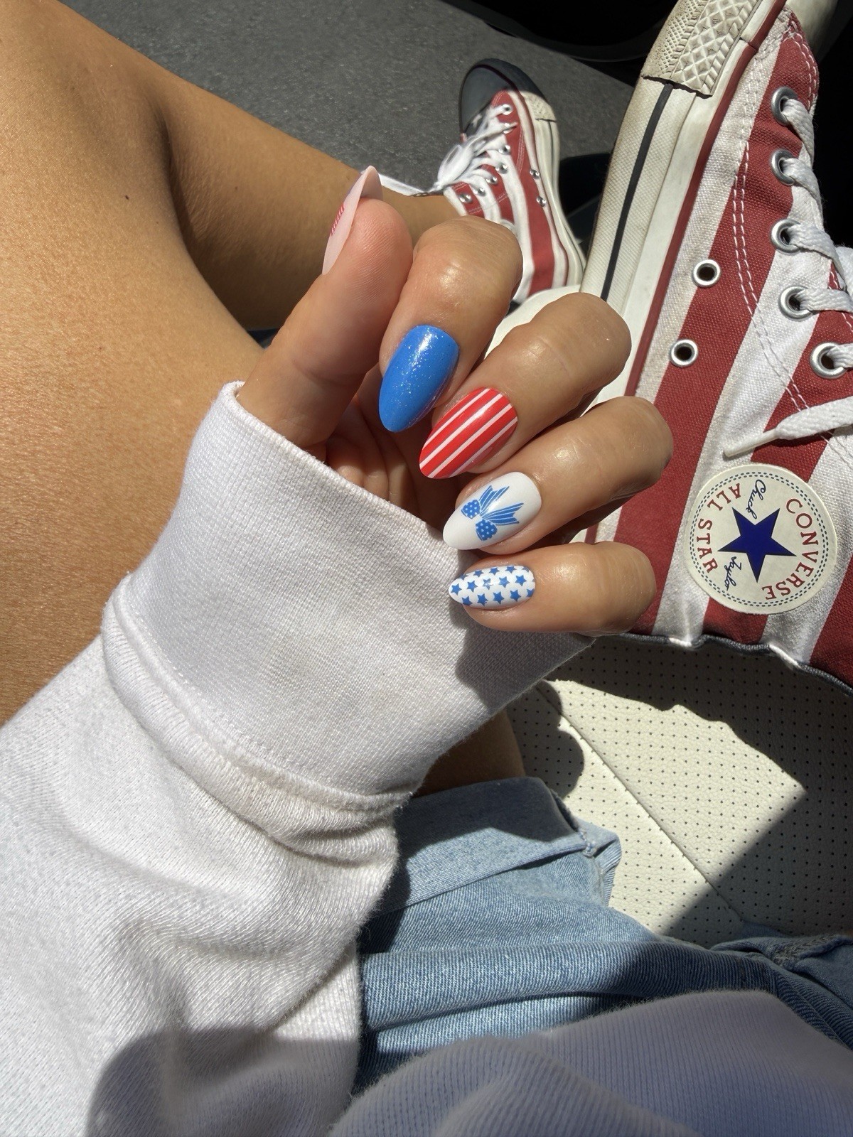Red Aspen Press On Nails~ Ash Medium Almond Glitter Design NWT July 4th