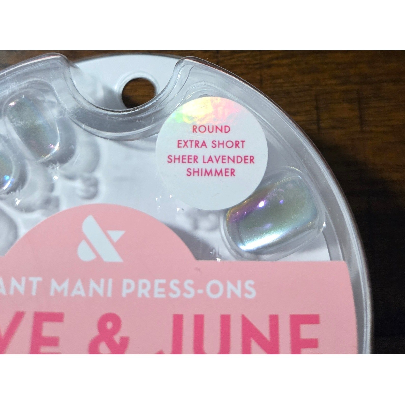 Olive & June Instant Mani Press-On Nail Sheer Lavender Shimmer Round Extra Short