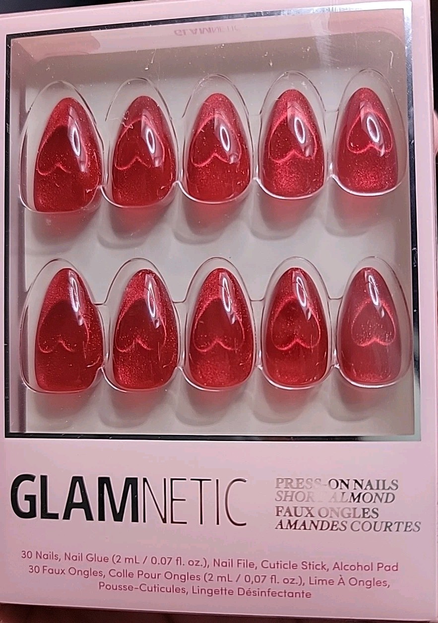 Glamnetic Press-On Nails Love Me Red Hearts Short Almond 30 Count New Sealed Box