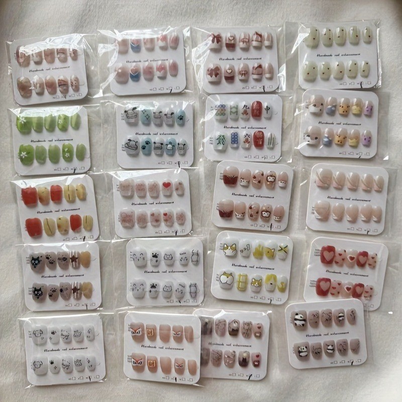 40 Pieces Wholesale Random 4 Pairs of Manual Fake Nail Set, Cute Nail Art