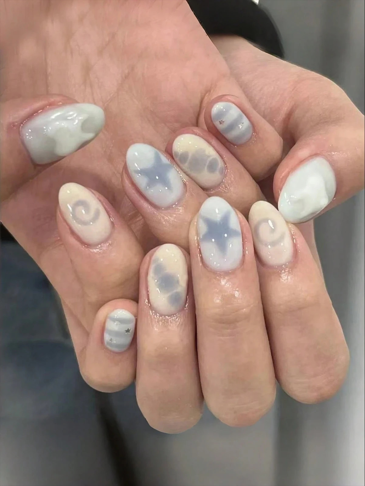 24PCS Y2K Alien Press On Nails Short Oval UFO Rainbow Space Full Cover Reusable