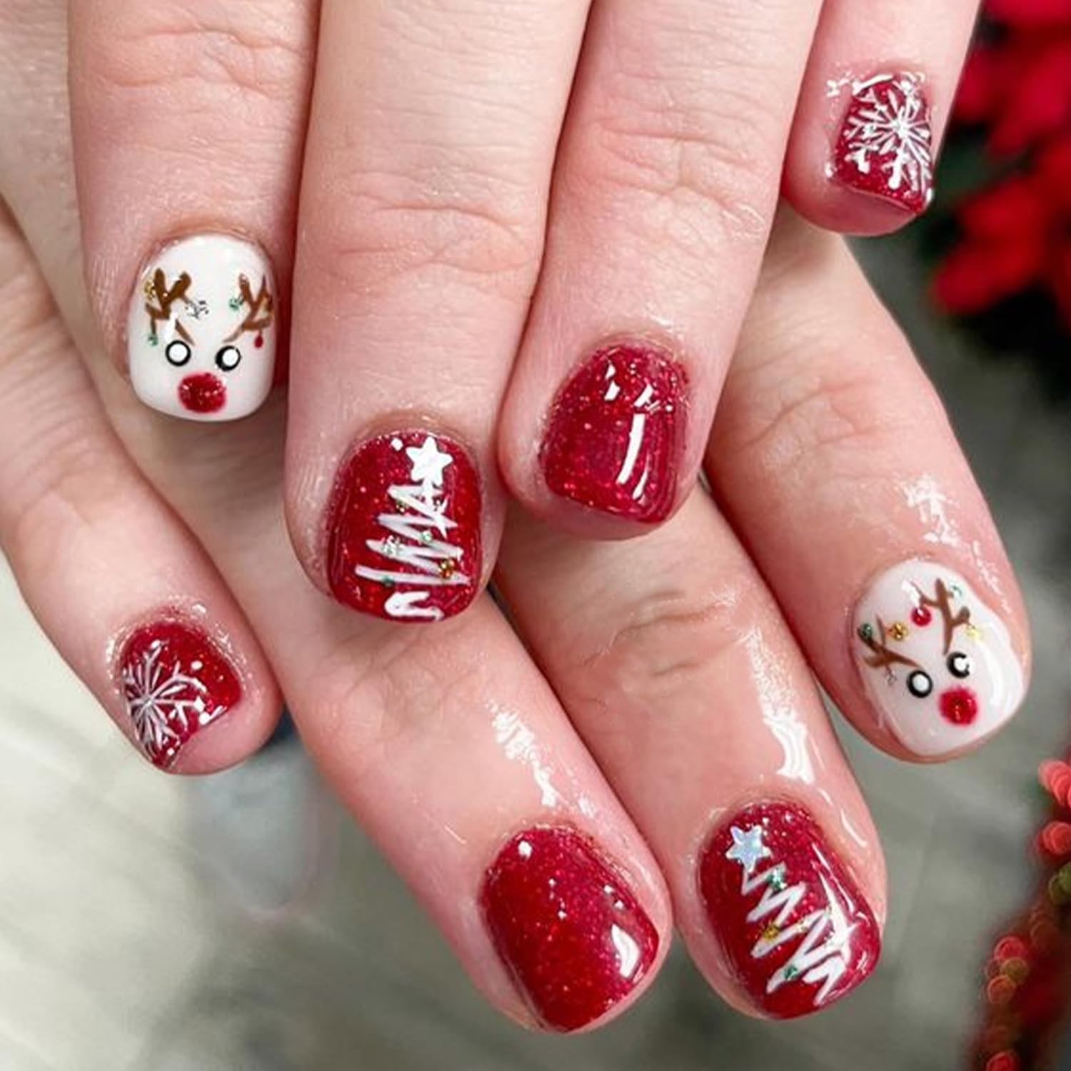 24Pcs Christmas Press on Nails Short Square Fake Nails Red White Snowflake Rhine