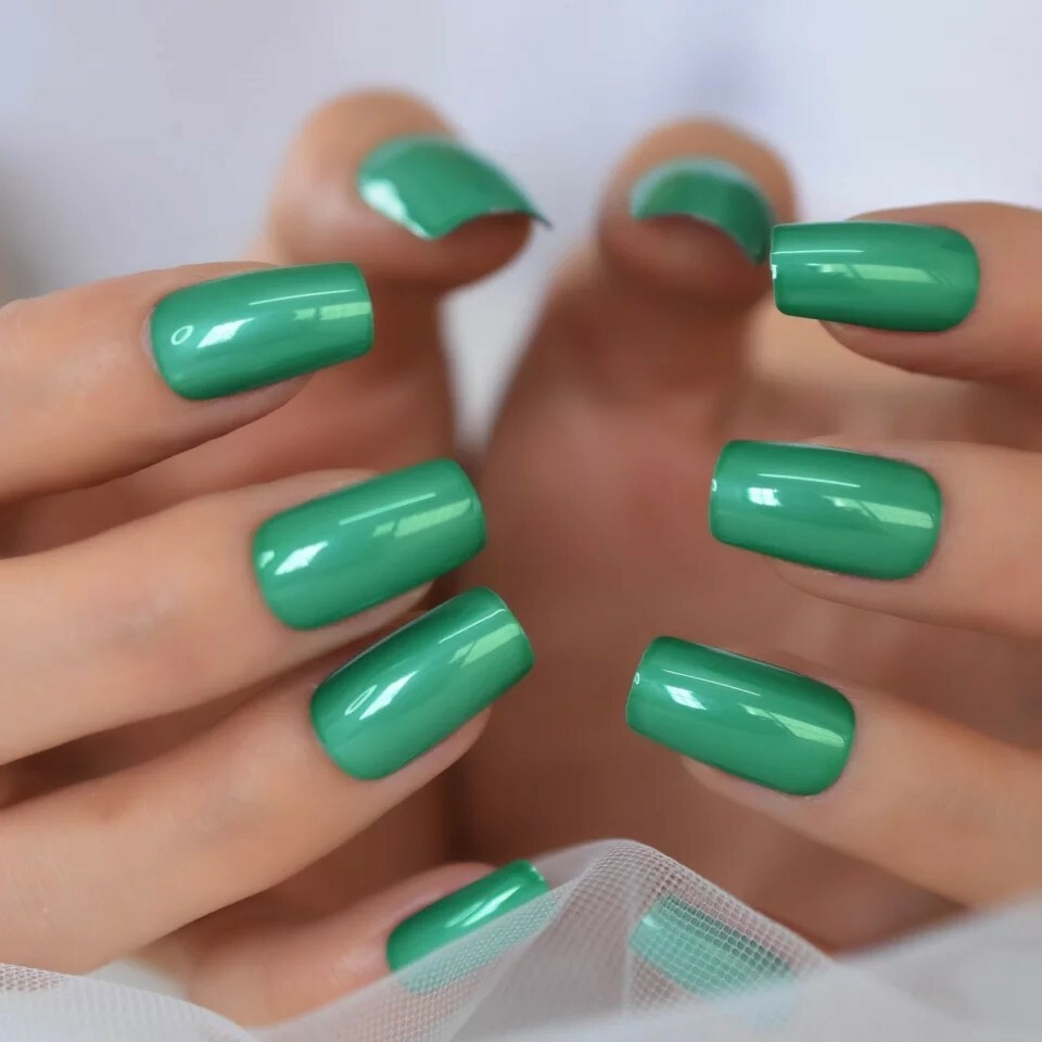 24 Medium Square Green Press On Nails Glossy goth metallic glue on kit bright