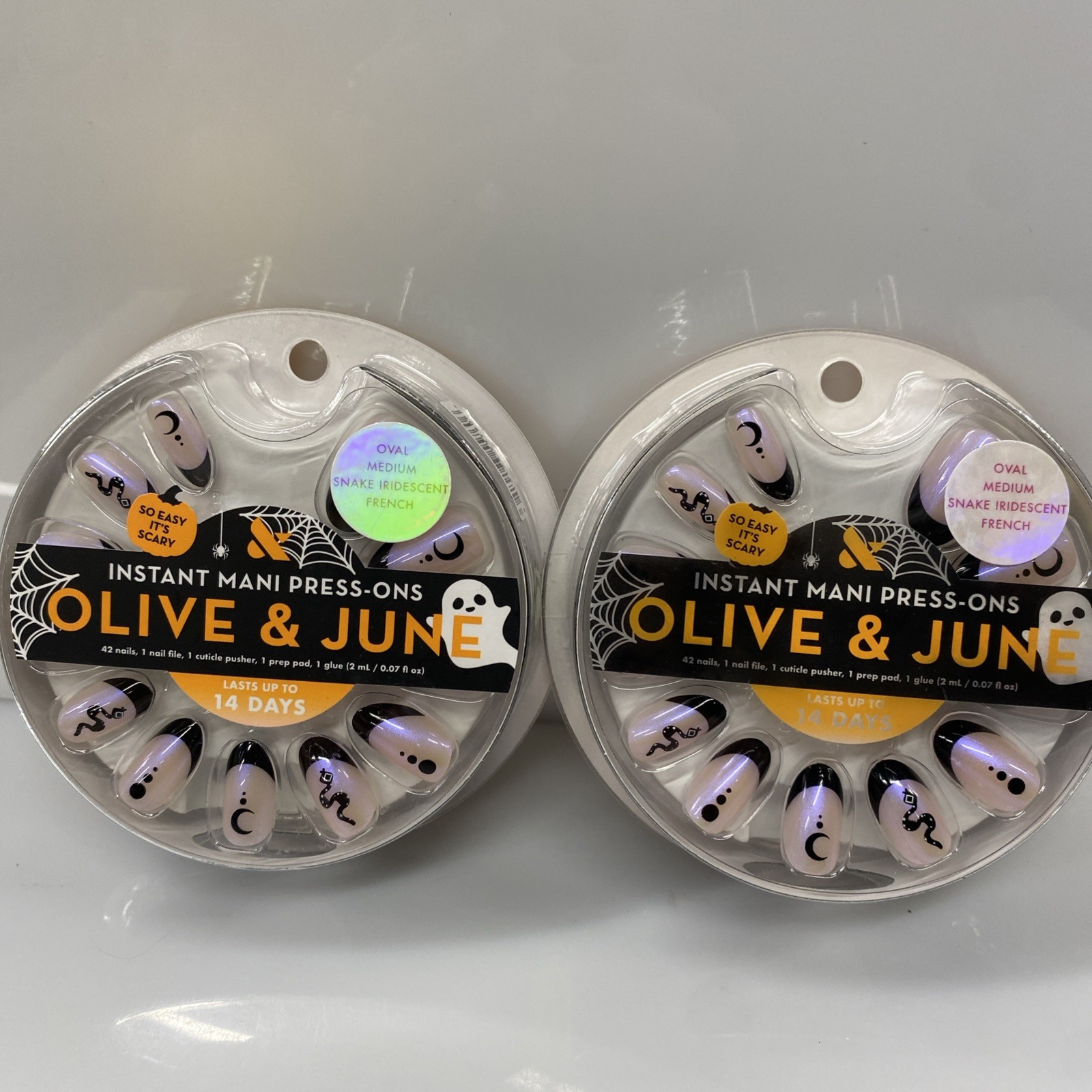 2X Olive & June Instant Mani Press-On Nails Glue | Halloween | 42 Pieces 14 Days