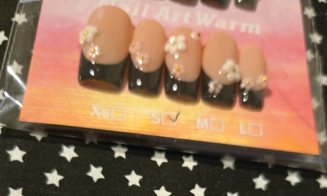 French Design “Unbranded” Press On Nails Size S