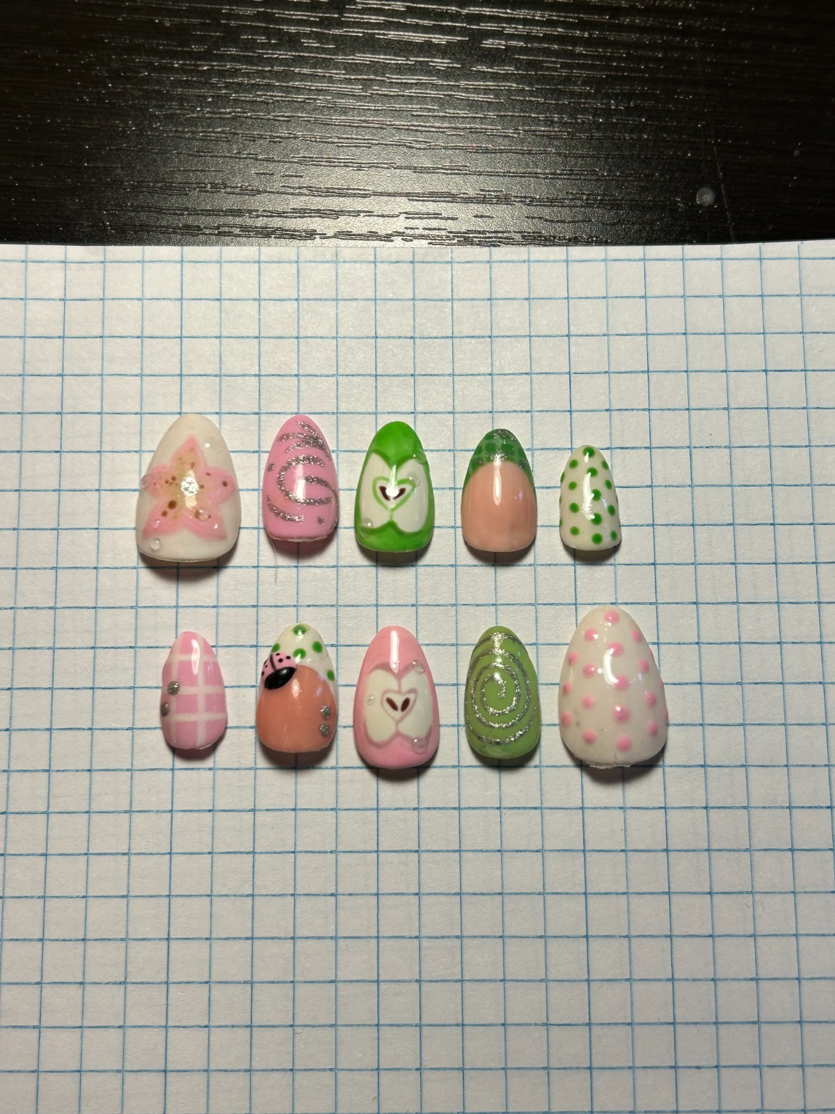 Pink and green floral and polka dot nail art set #floral #polkadot press ons