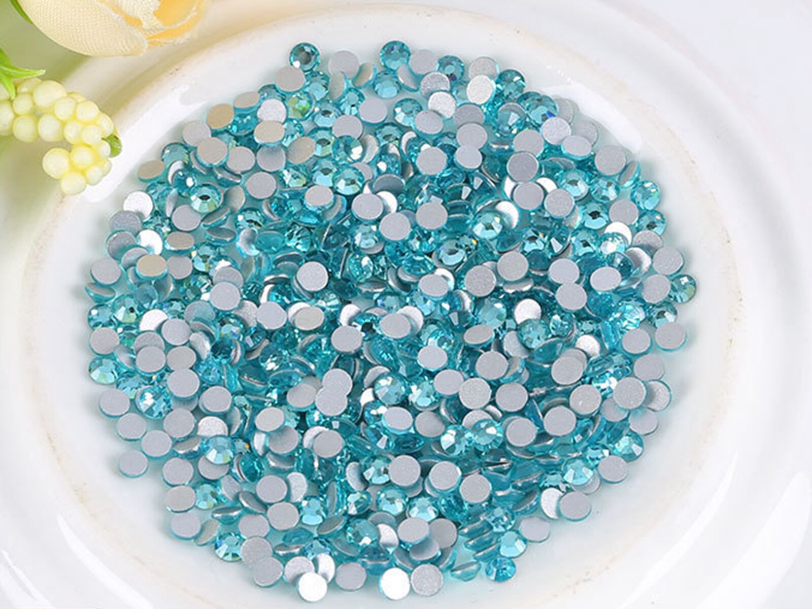 1440 Pcs Flatback Crystal Glass Rhinestone Gems SS20 Nail Art Tips