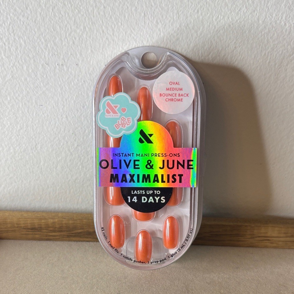 Olive & June Maximalist Instant Mani Press-On Nails – Bounce Back Chrome