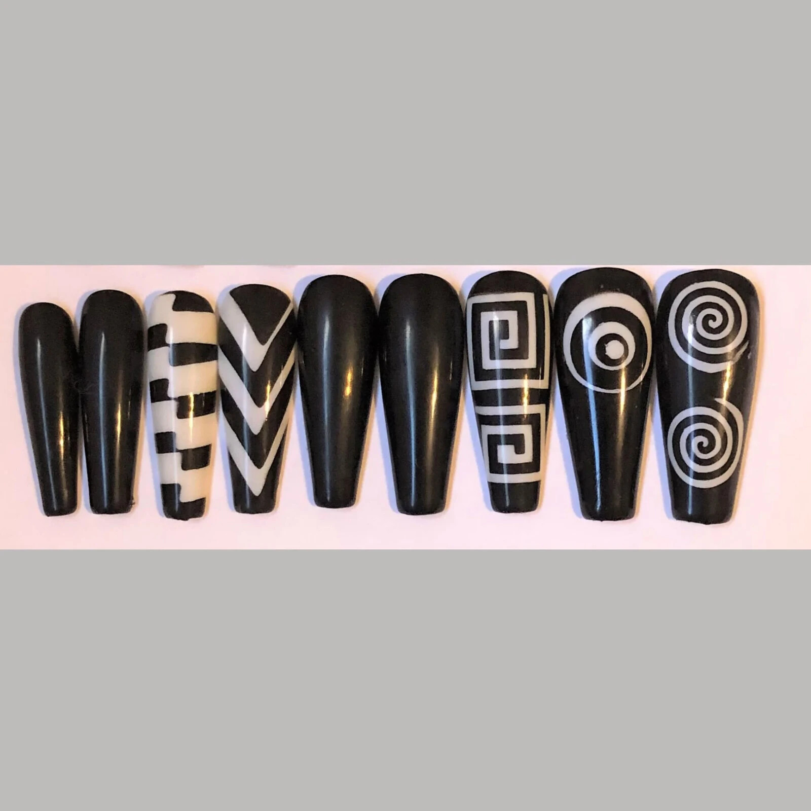 Airbrushed Optical Illusion Press-On Nail Set – Ex-Long Ballerina (Size 0-8)