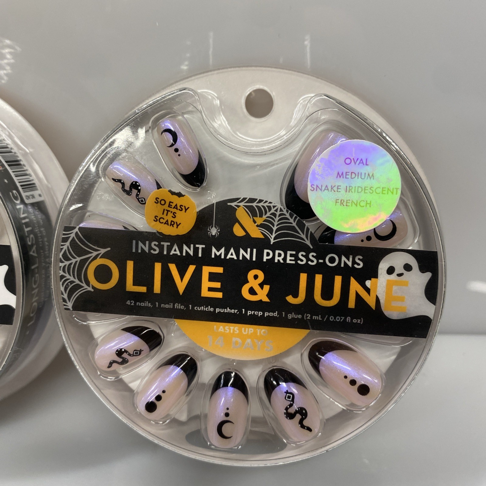 2X Olive & June Instant Mani Press-On Nails Glue | Halloween | 42 Pieces 14 Days