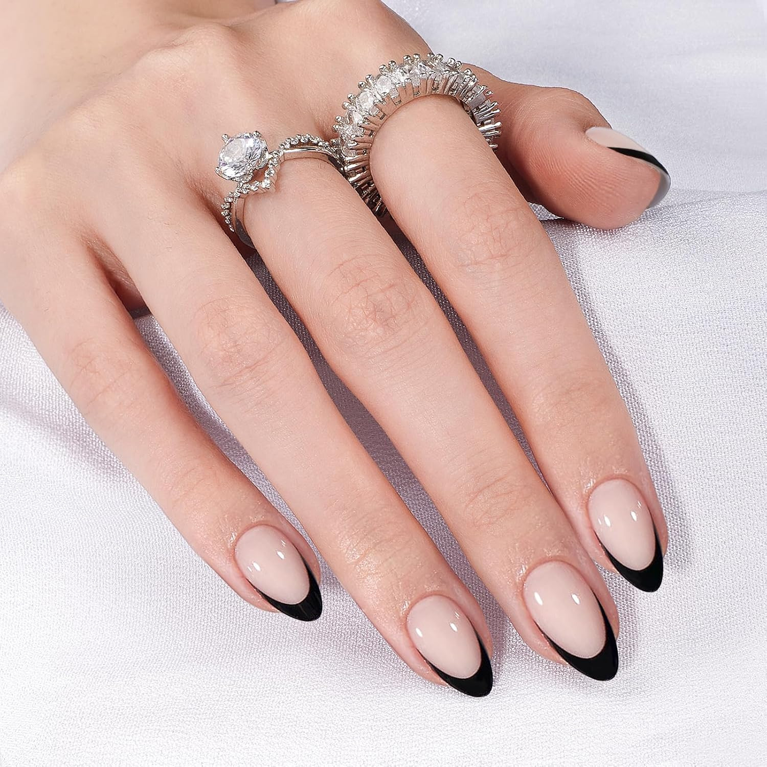 Black French Tip Press on Nails, 30Pcs Short Press on Nails Almond Reusable Acry