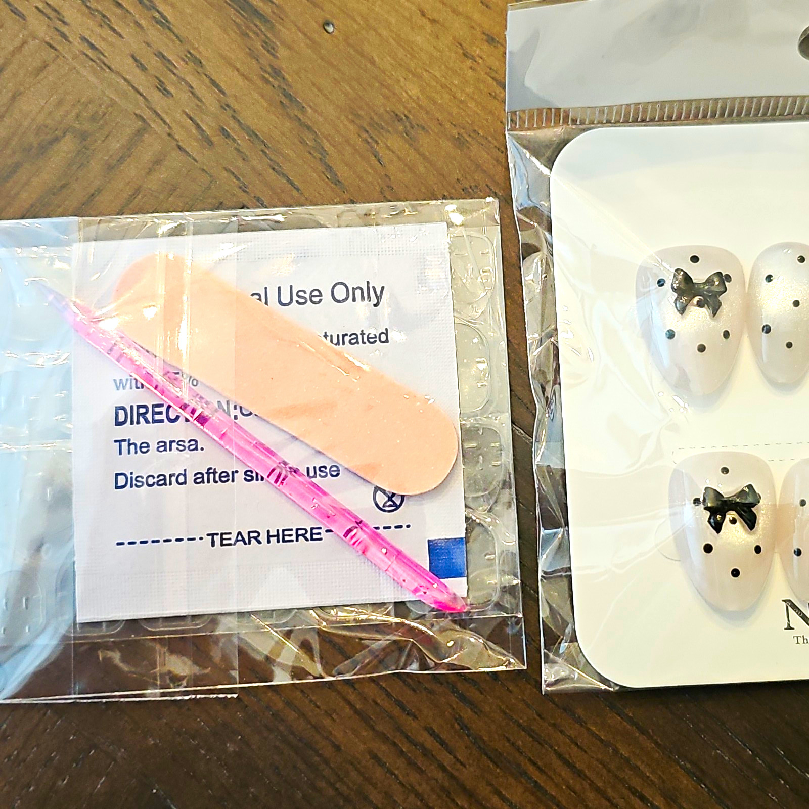 Press-On Nails Medium Almond Shiny Beige/Black Polka Dot Bow Pre-Designed Set