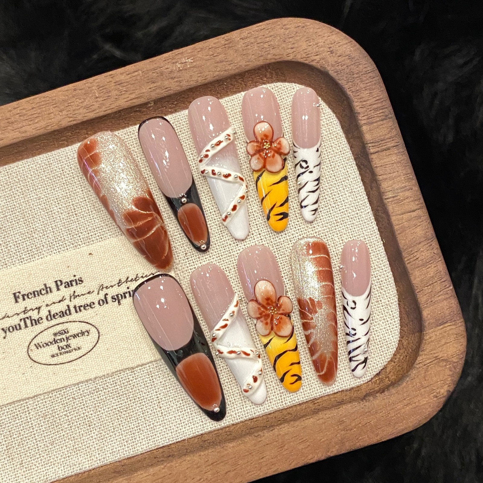 10Pcs Leopard Floral 3D Carved Long Stiletto Press On Nails Party Daily Nails