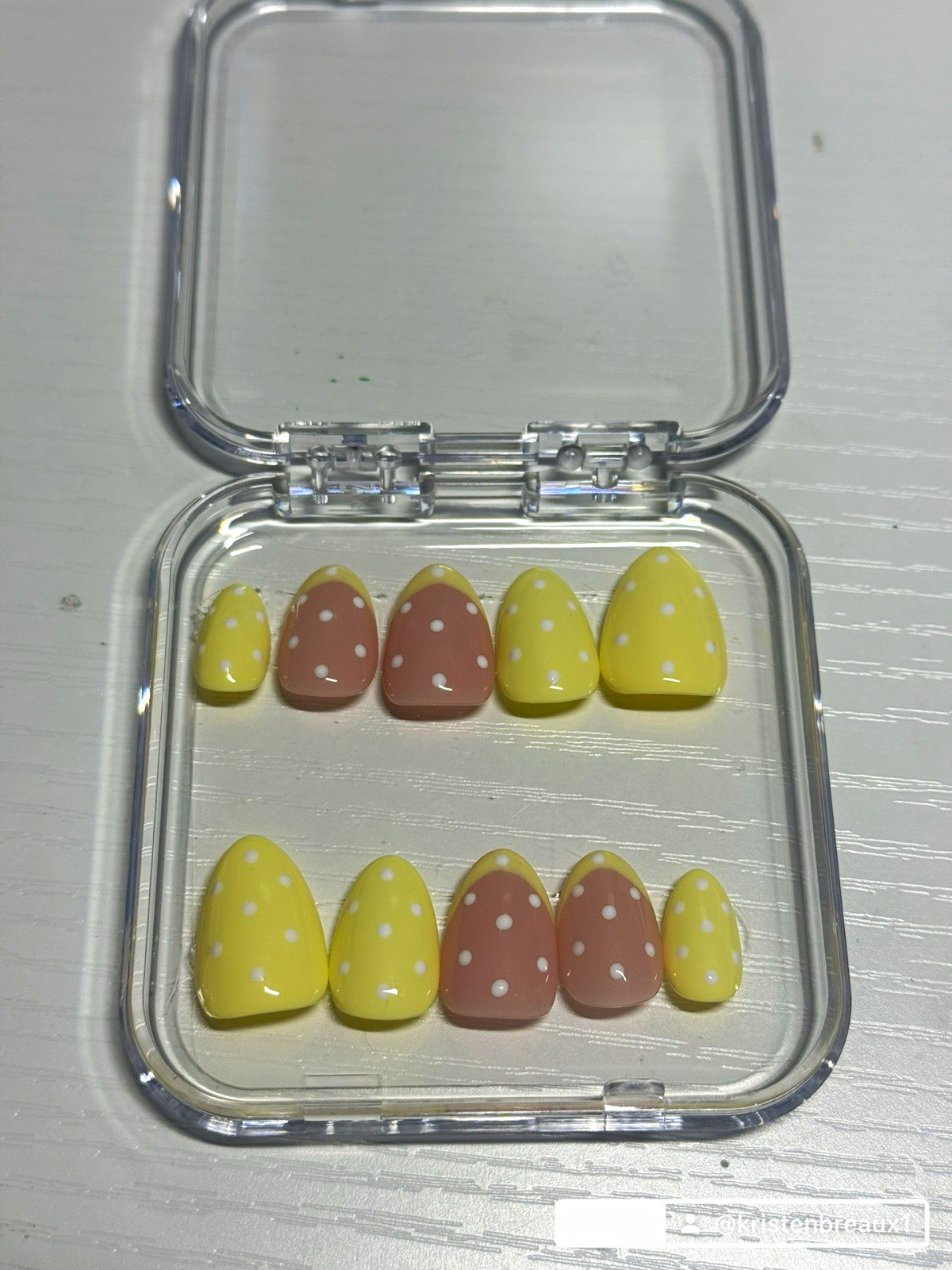 Yellow yellow& White Polka Dot Shiny Almond small Press-On Nails, Full Cover