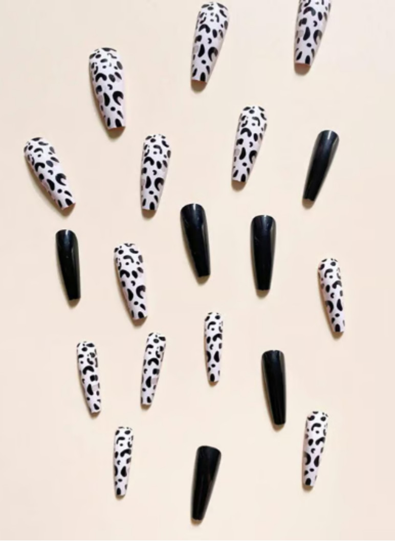 Black & White Leopard Long Press On Nails NEW NIB Winter Fashion mob wife trend