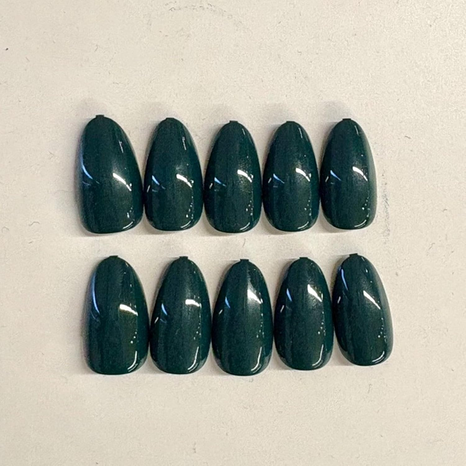 Dark Green Press on Nails Almond, St Patricks Day Spring Short Fake Nails, Reusa