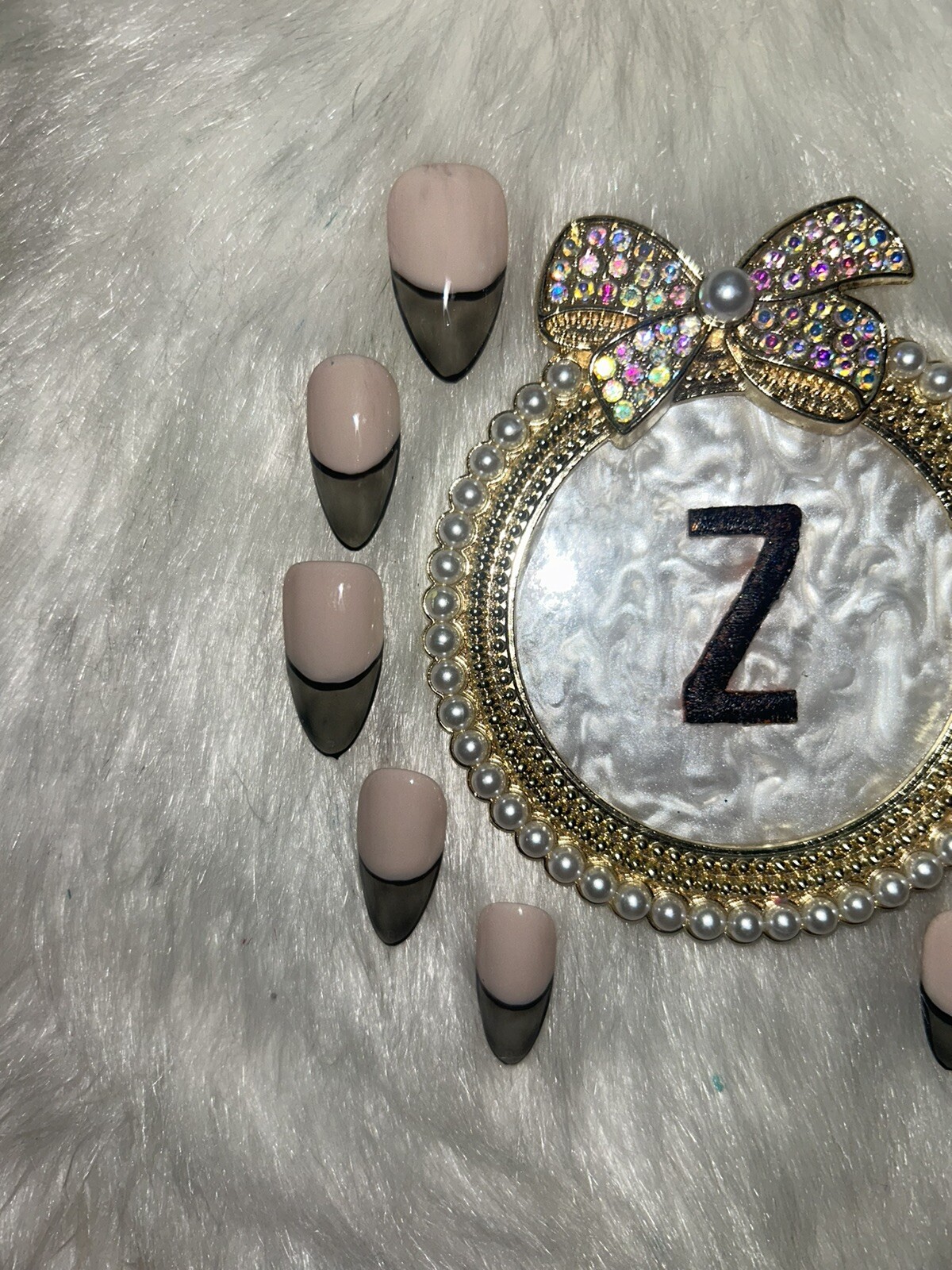 Z NAILZ! Handmade Nude/Sheer Black M Almond Shiny Press On Nails