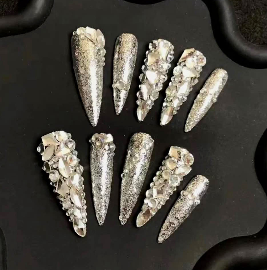 Silver Glitter 3D Diamond Stiletto Long Artificial Nails Tips for Nail Art