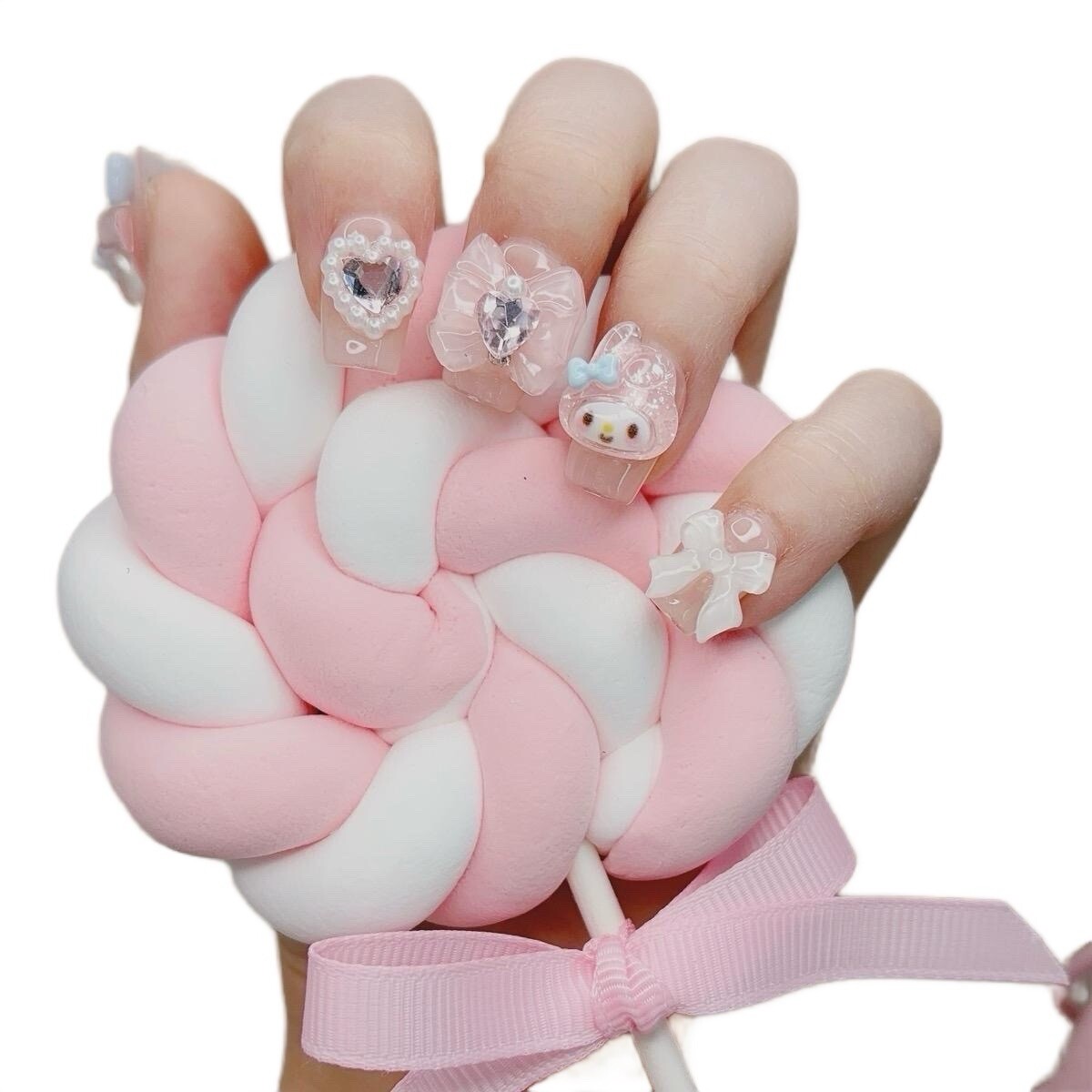 Short Pink Press-On Nail （#002）with Glitter and Bowknot Patterns