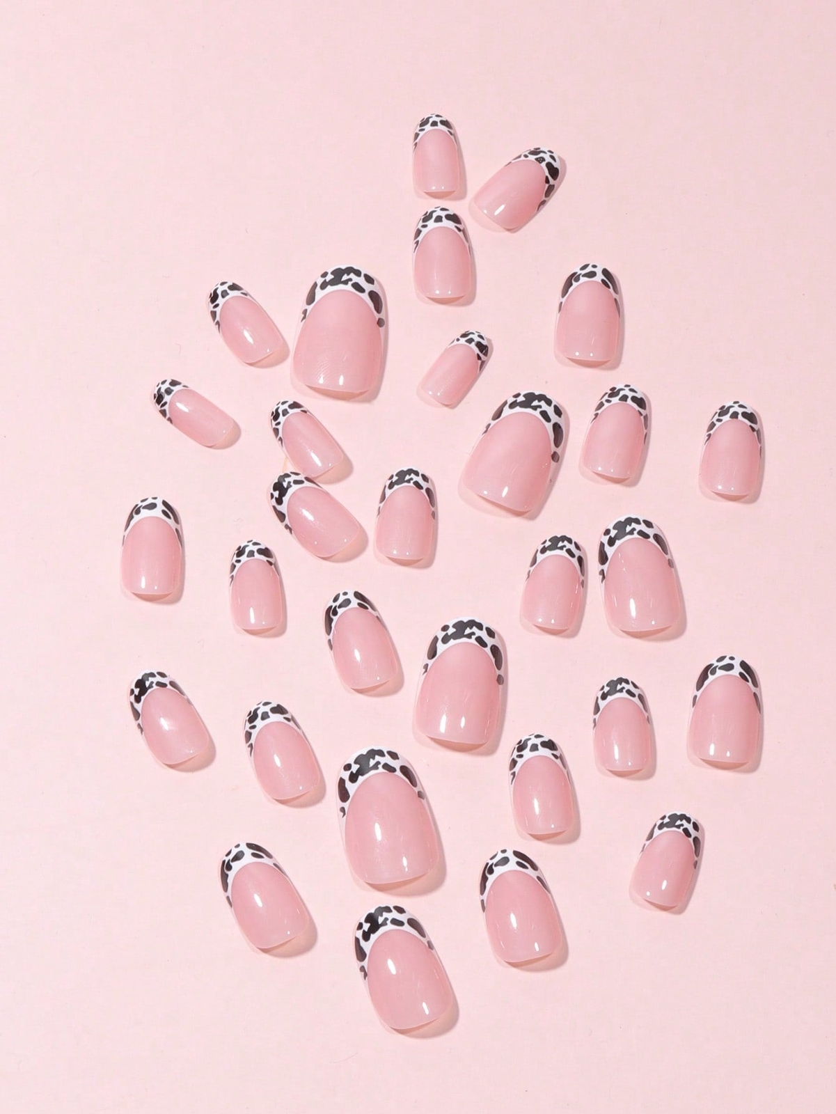 30pcs Black and White Cow Pattern Fake Nail Kit False Nails Press On Nails Glue