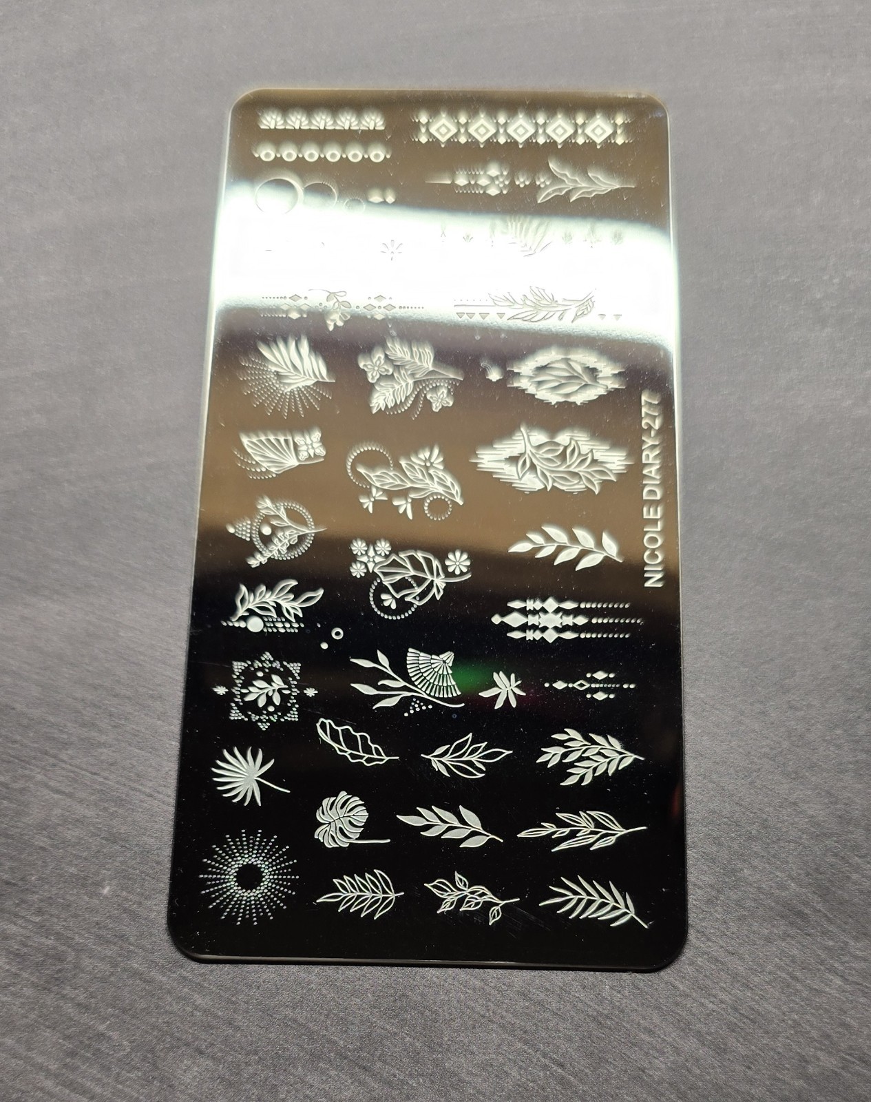 Nicole Diary 277 Nail Stamp Plate Flower Leaf Leaves Nature Line Art Plaid Swirl