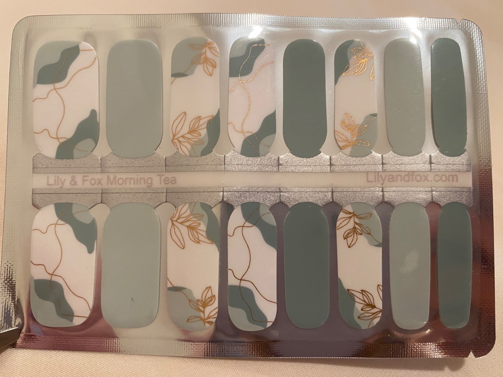 Lily and Fox Manicure Nail Wraps