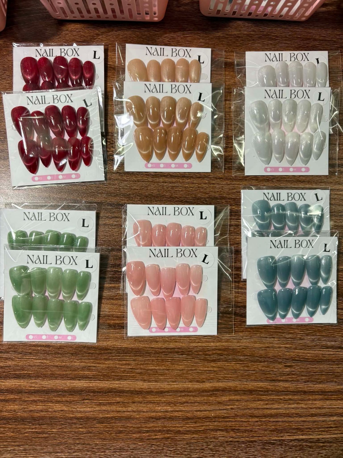 12 pcs Press on nails , 5 different colors, cat-eye polish, almond shape, size L