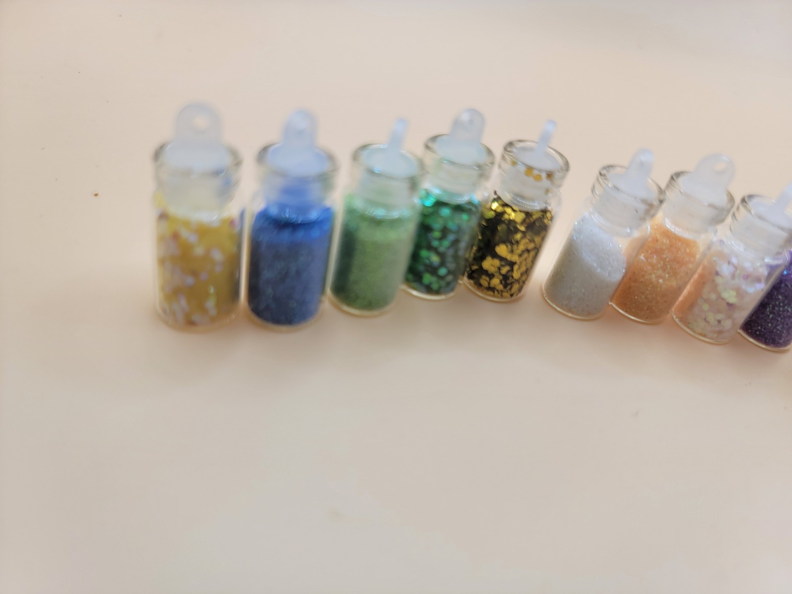16 Bottles Mini Glitter Glass Vial Charm Nail Art Caviar Microbeads Set Crafts