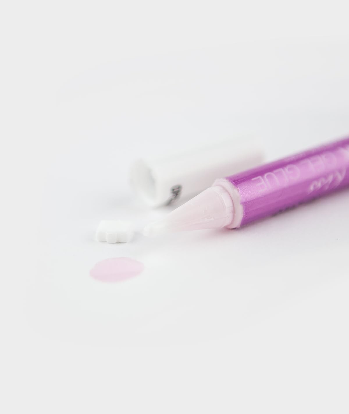 Chip-Free French Nail Kit with Flexi-Fit Technology, Pink Glue & 28 Nails