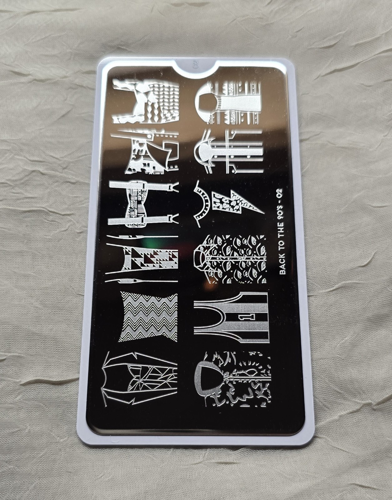 MoYou-London Back To The 90’s 02 Nail Stamping Plate Retro Outfits Clothes Shirt