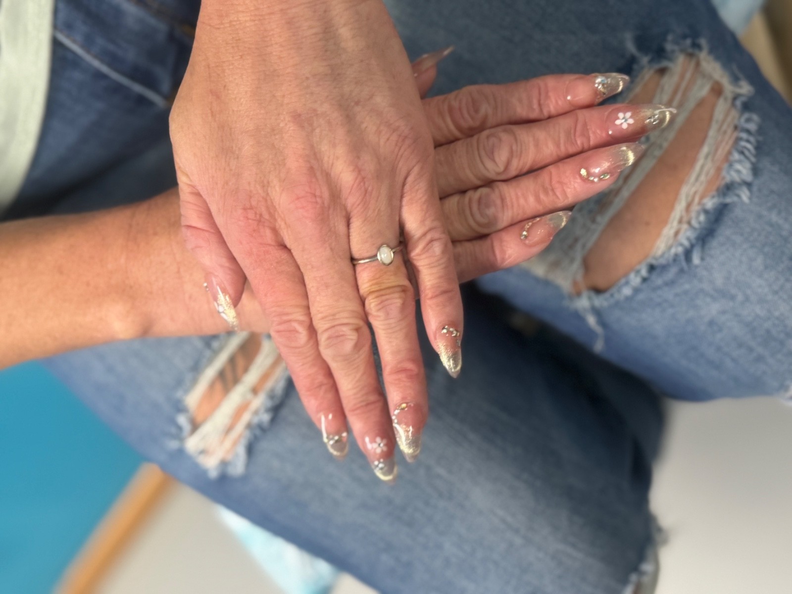 Handmade Press on nails, Magnetic Gold W/Flowers & Gems~Includes Free Gifts💝