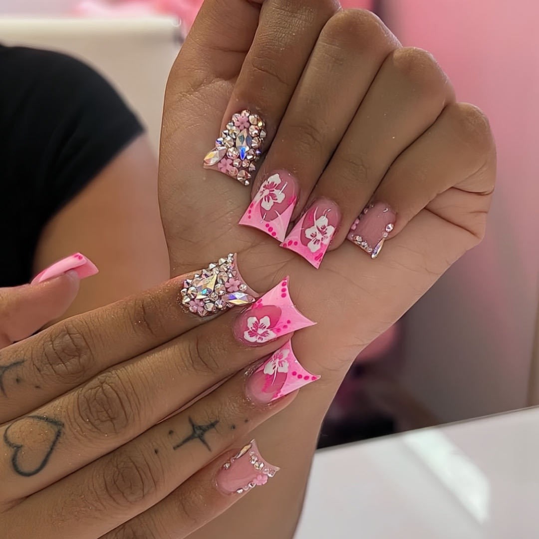 24Pcs-Nude Pink French Fake Nails Medium Square Floral AB Crystal Luxury Decor