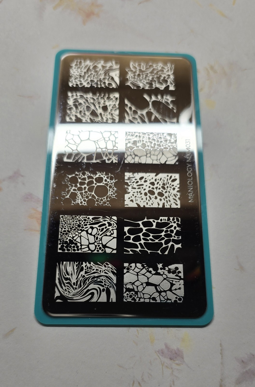 Maniology MXM031 Paint Swirl Tie Dye Stain Bubbles HTF Rare Nail Stamping Plates