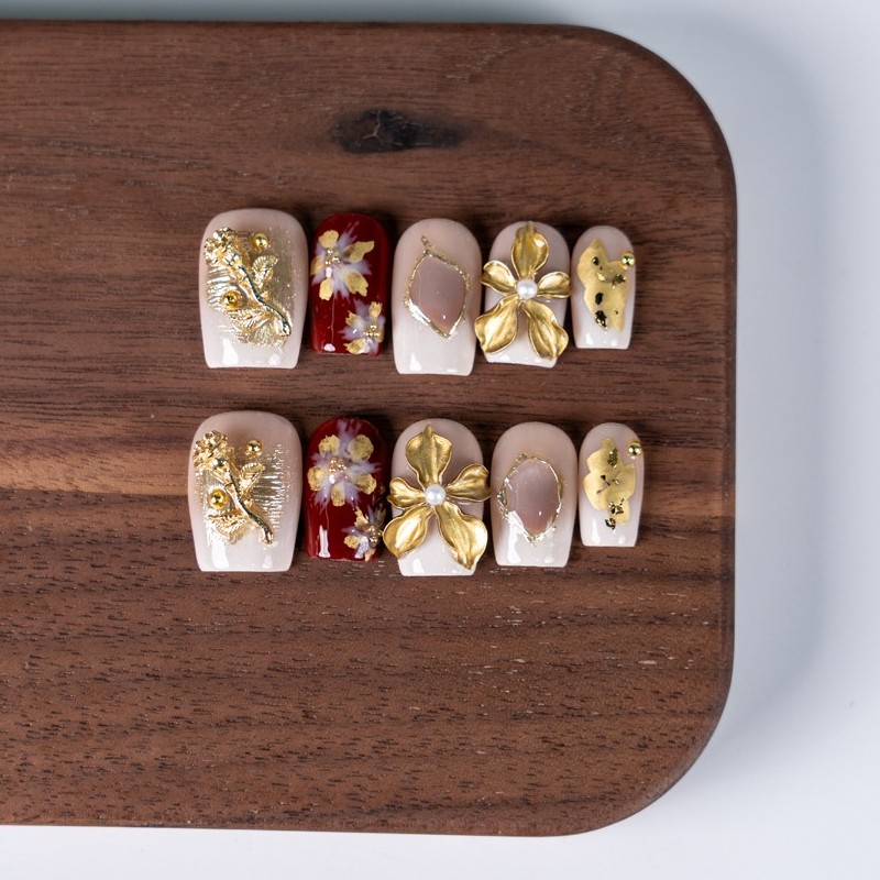 10pcs Wine Red Short Square Nails 3D Gold Flower Handmade Luxury 2026