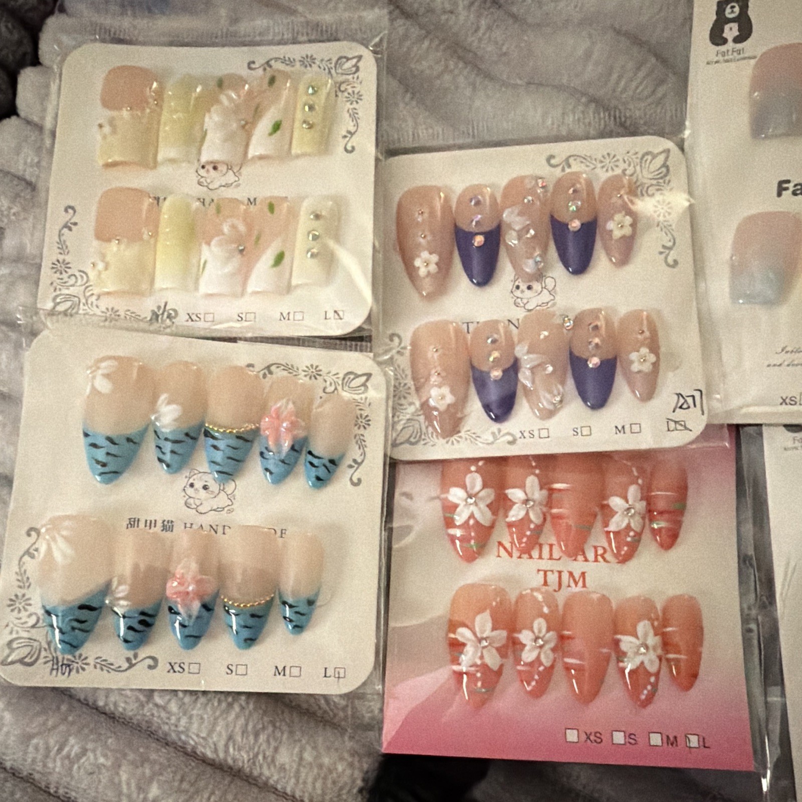 Press-On Nails Lot of 6 size large