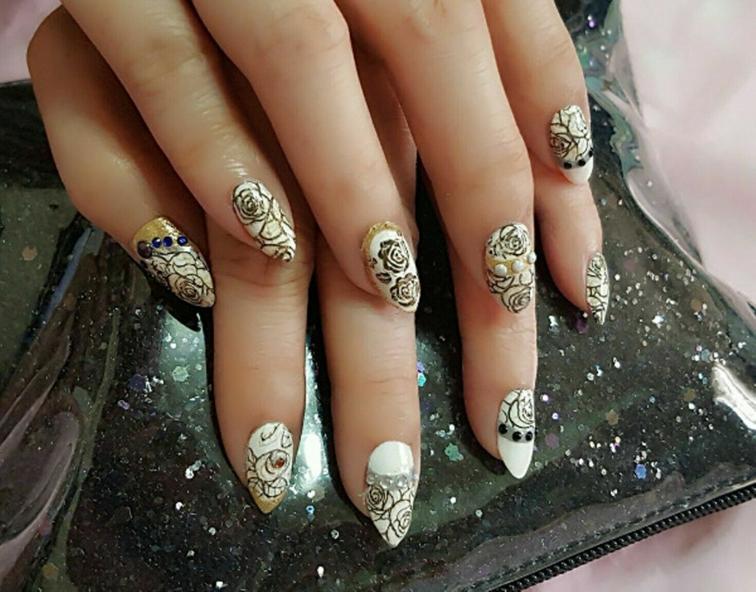 BP 73 Rose Flower Nail Art Stamping Template Image Plate Stamper Scraper Kit