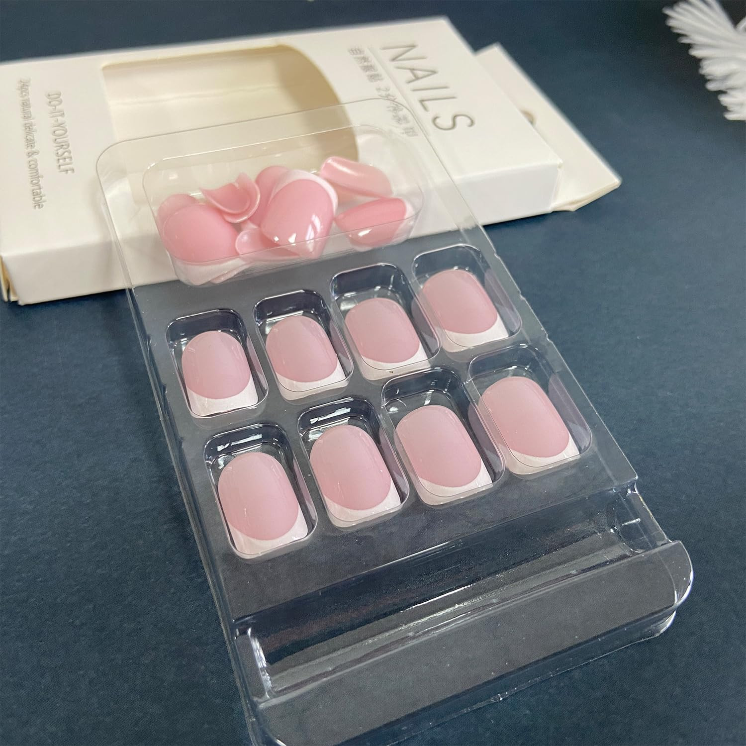 White French Tip Press on Nails Short Square Fake Nails Glossy Pink False Nails