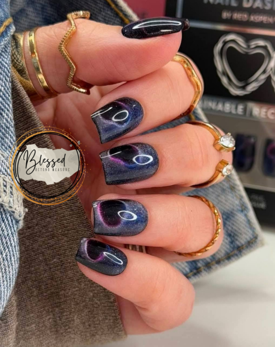 Red Aspen Press On Nails- Love Bites, Bayla Short- Coffin- Valentine’s-Hearts
