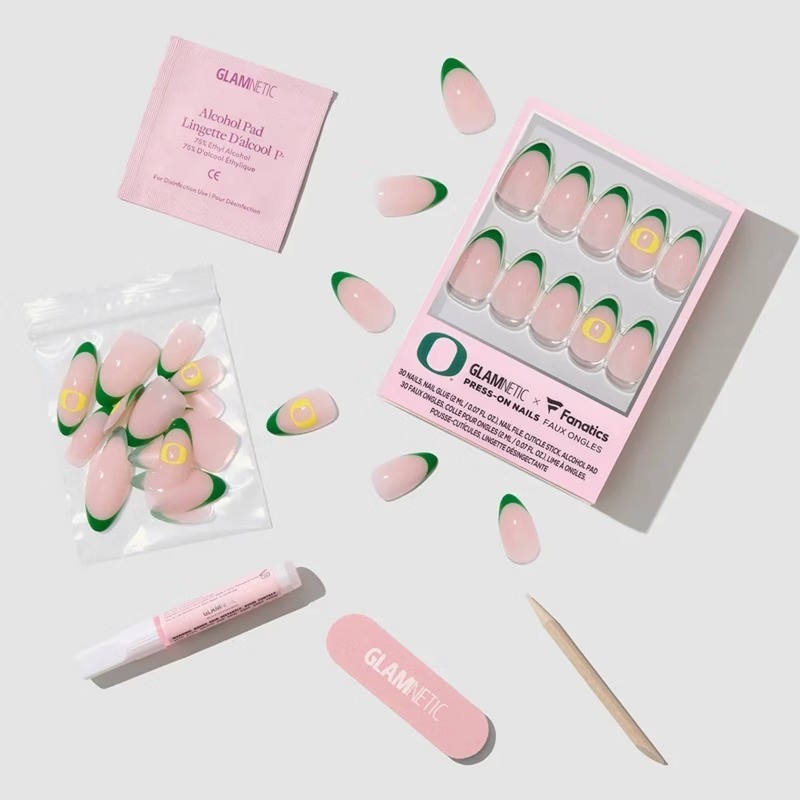 Oregon Ducks Press-On Nails: Almond Shape, Gloss Finish, 30 Pieces