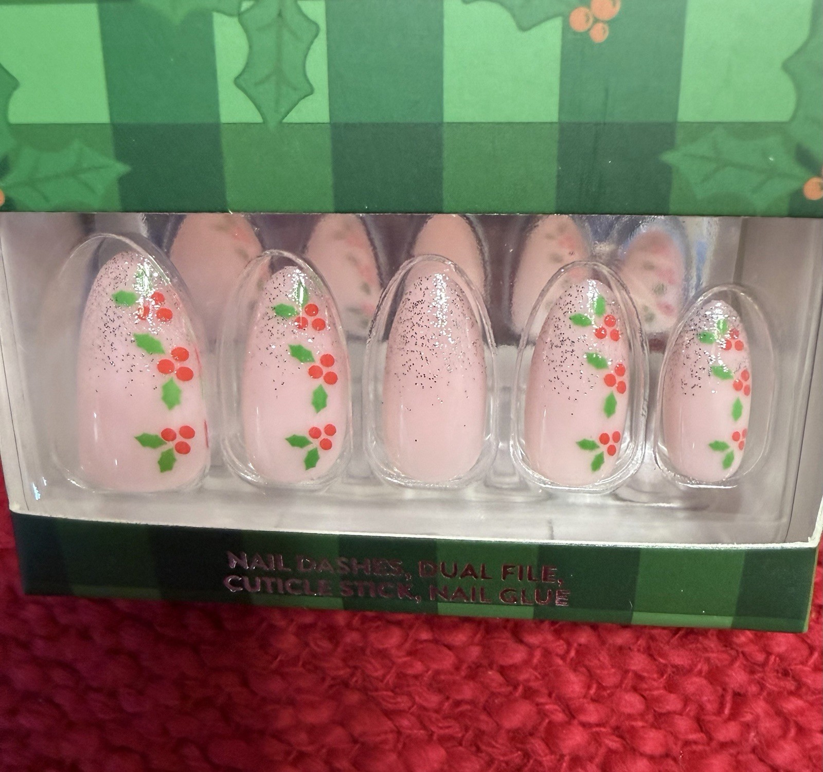 Red Aspen Press On Nails HEIDI IN A HOLLY DAZE Medium Almond Nail Dashes