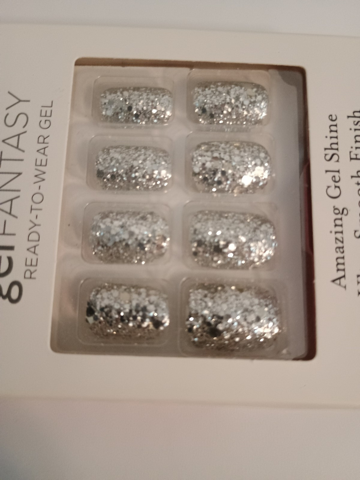 Kiss Gel Fantasy Real Short Length Glue-on False Nails – Silver Glitter (1)