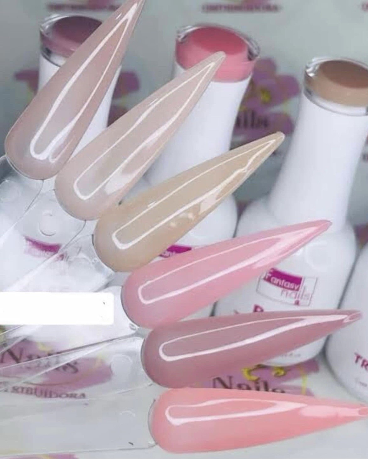 Bases Translúcidas De Fantasy Nails. 7 tonos de 15 ml