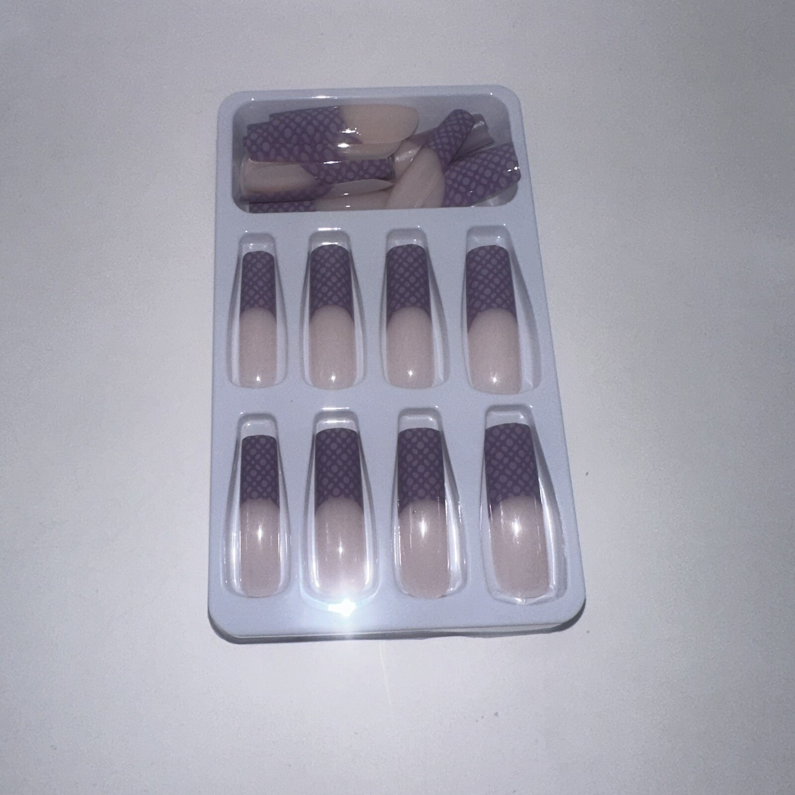 KISS FX COLOR RED ASPEN HANDMADE FRENCH TIP PRESS ON NAILS MEDIUM LENGTH 24 CT