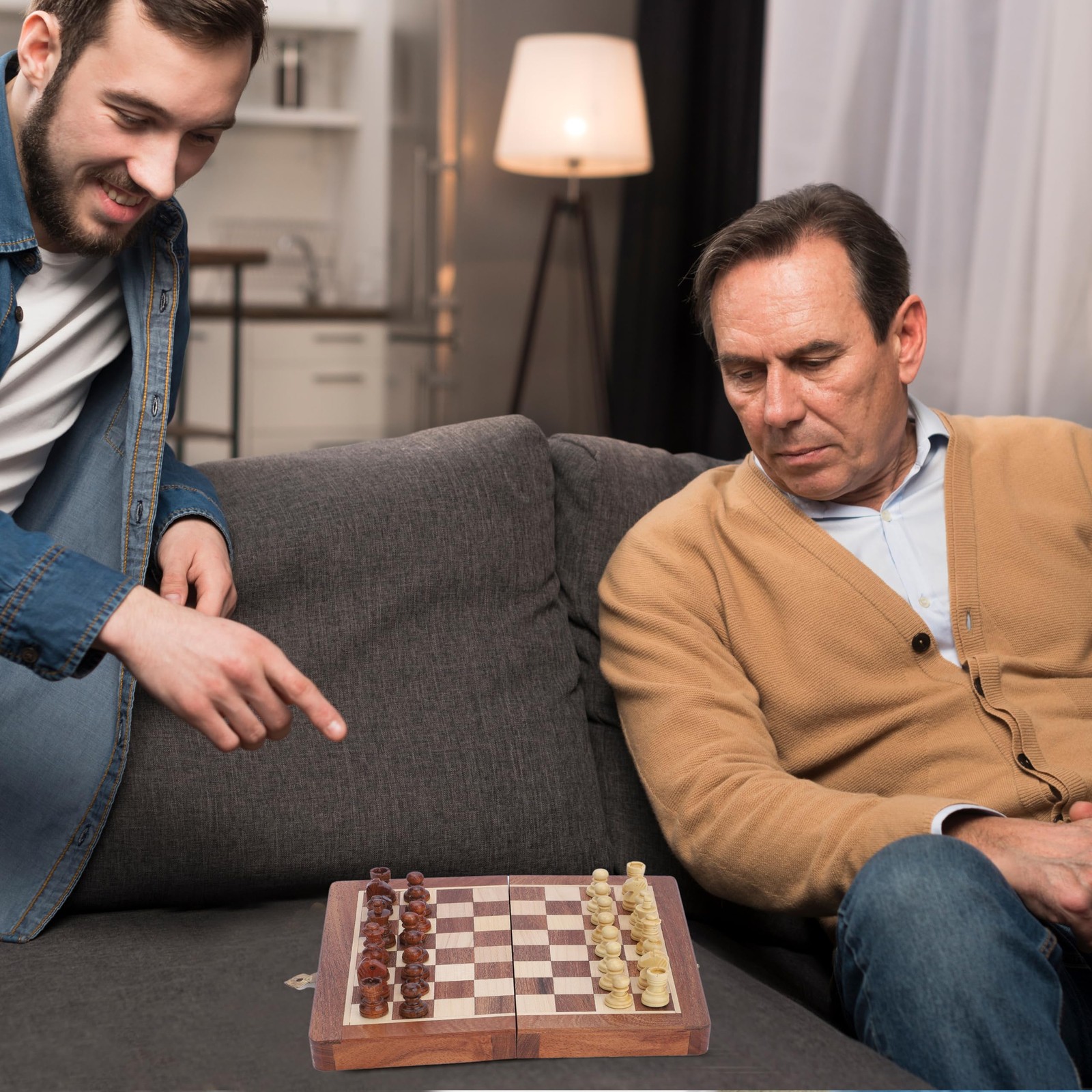 Ajuny Magnetic Travel Chess Set – Handcrafted Acacia Wood, 7×7, Brown