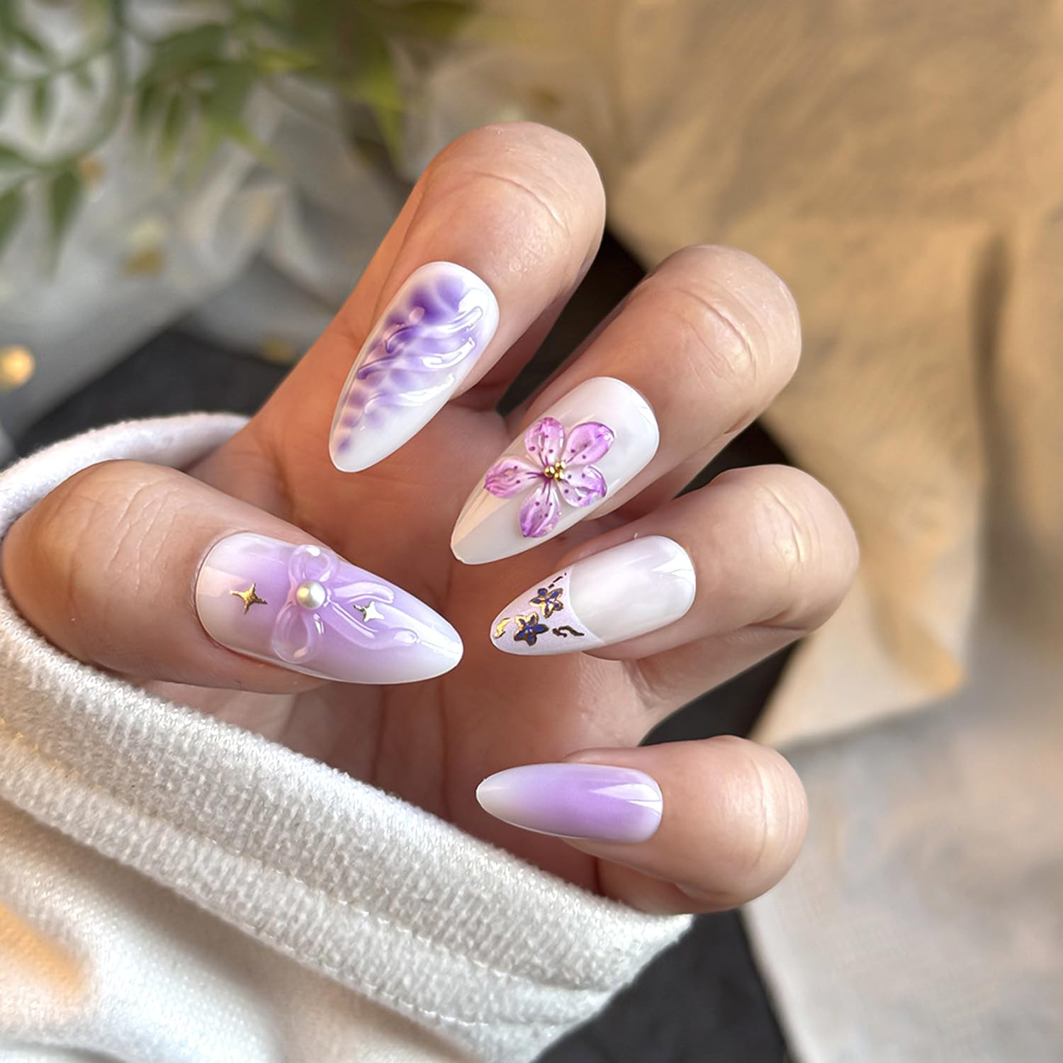 24Pcs Gradient Purple Flower Press on Nails Medium Almond Fake Nails with Floral