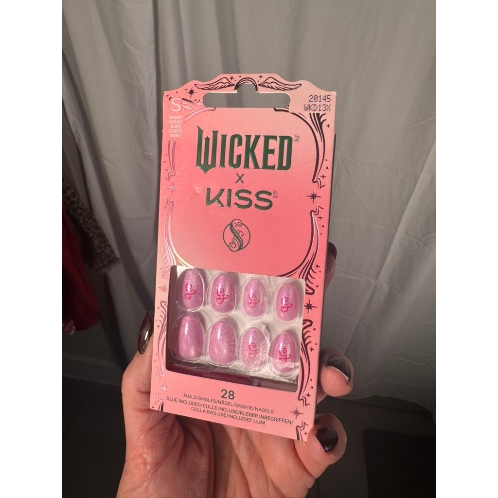 Wicked Kiss Limited Edition Pink Glitter Short Court Press On Nails 28 Count