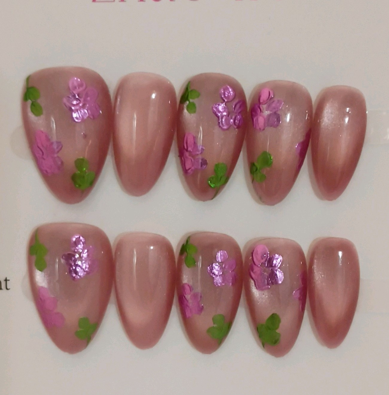 Press-On Nails Pink Floral Almond Medium Shiny, Size M