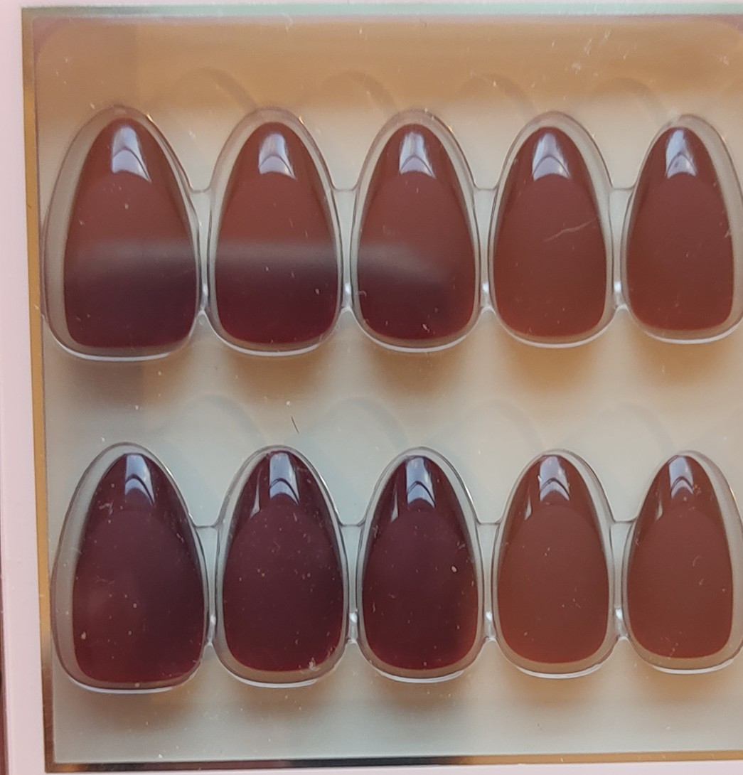GLAMNETIC Press On Nails MERLOT short almond shape new in box